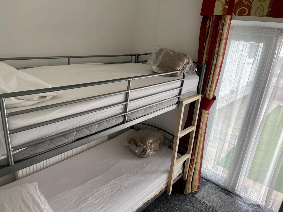 Backpackers Blackpool - Family Friendly Hotel Extérieur photo