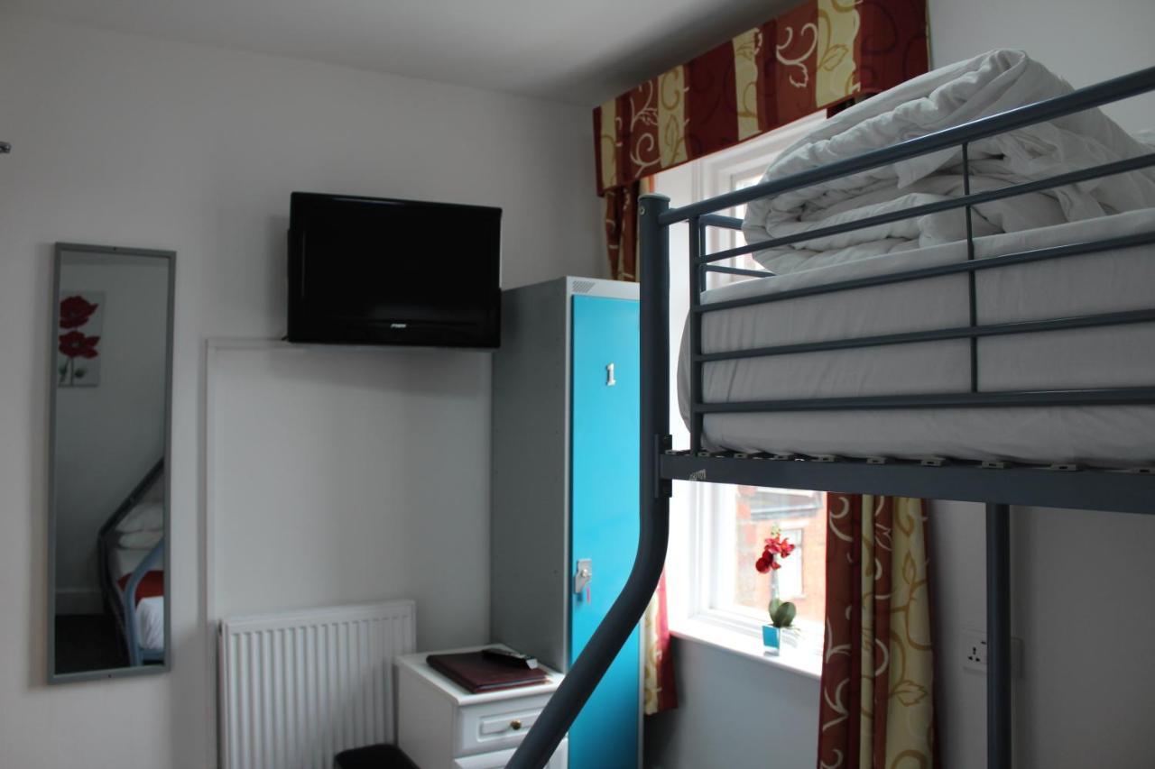 Backpackers Blackpool - Family Friendly Hotel Extérieur photo