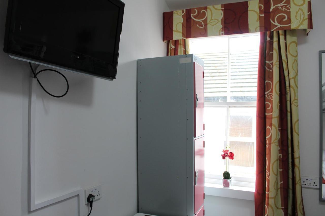 Backpackers Blackpool - Family Friendly Hotel Extérieur photo