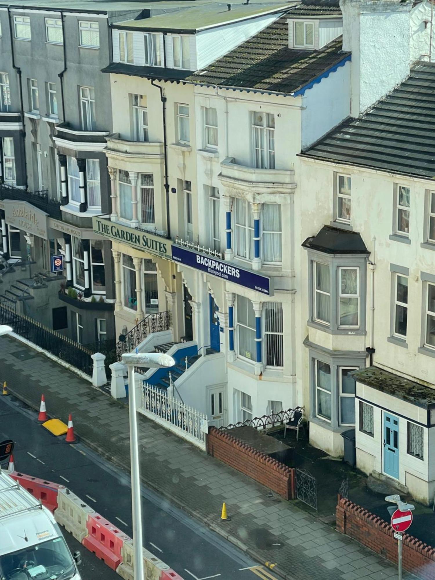 Backpackers Blackpool - Family Friendly Hotel Extérieur photo