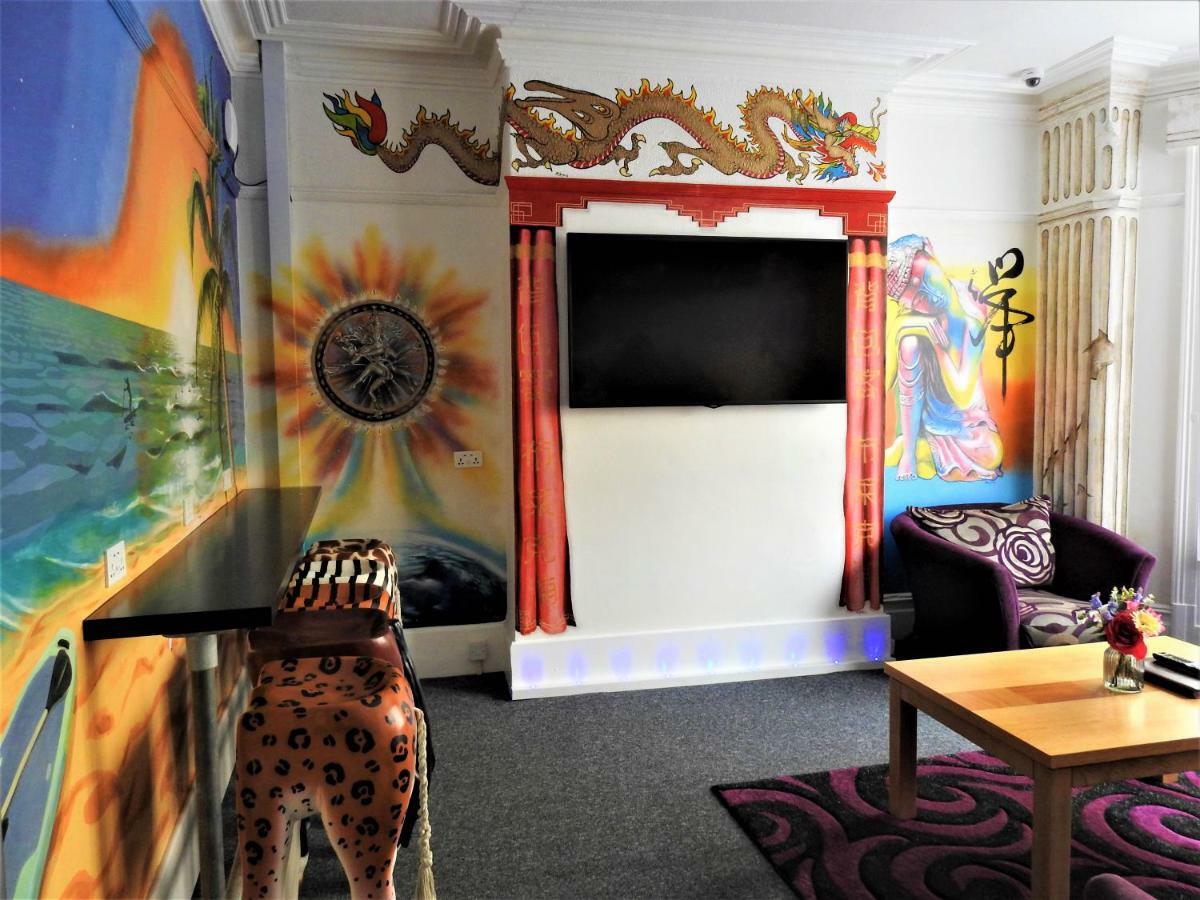 Backpackers Blackpool - Family Friendly Hotel Extérieur photo